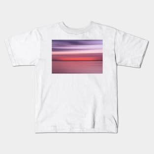 Abstract horizontal background motion blur in pinks and blue hues Kids T-Shirt